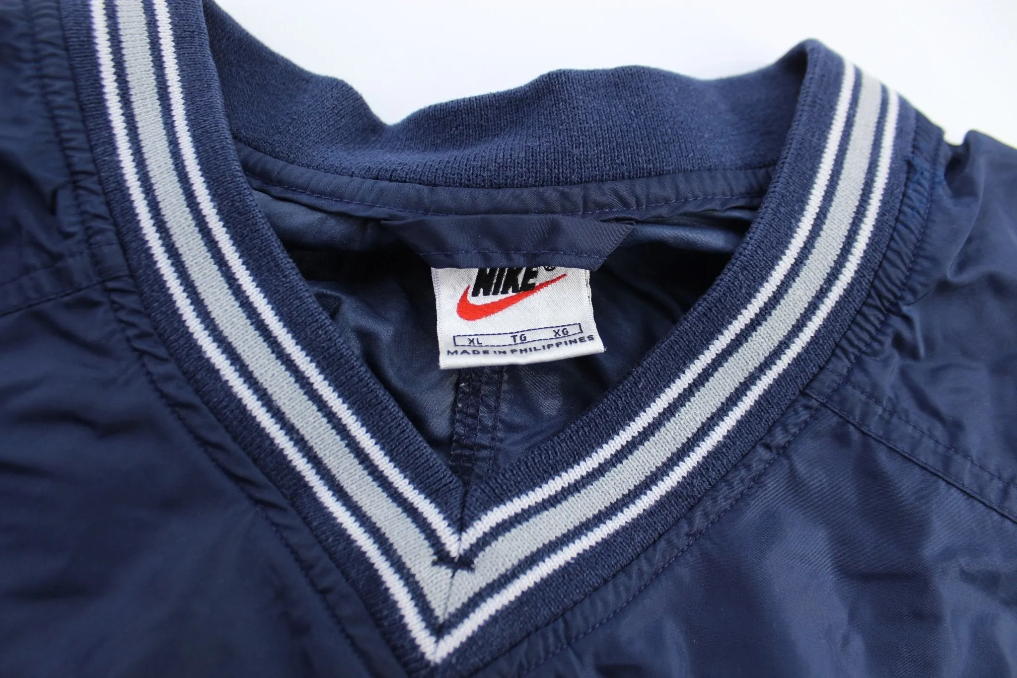 90's Nike Embroidered Logo Blue Windbreaker Pullover