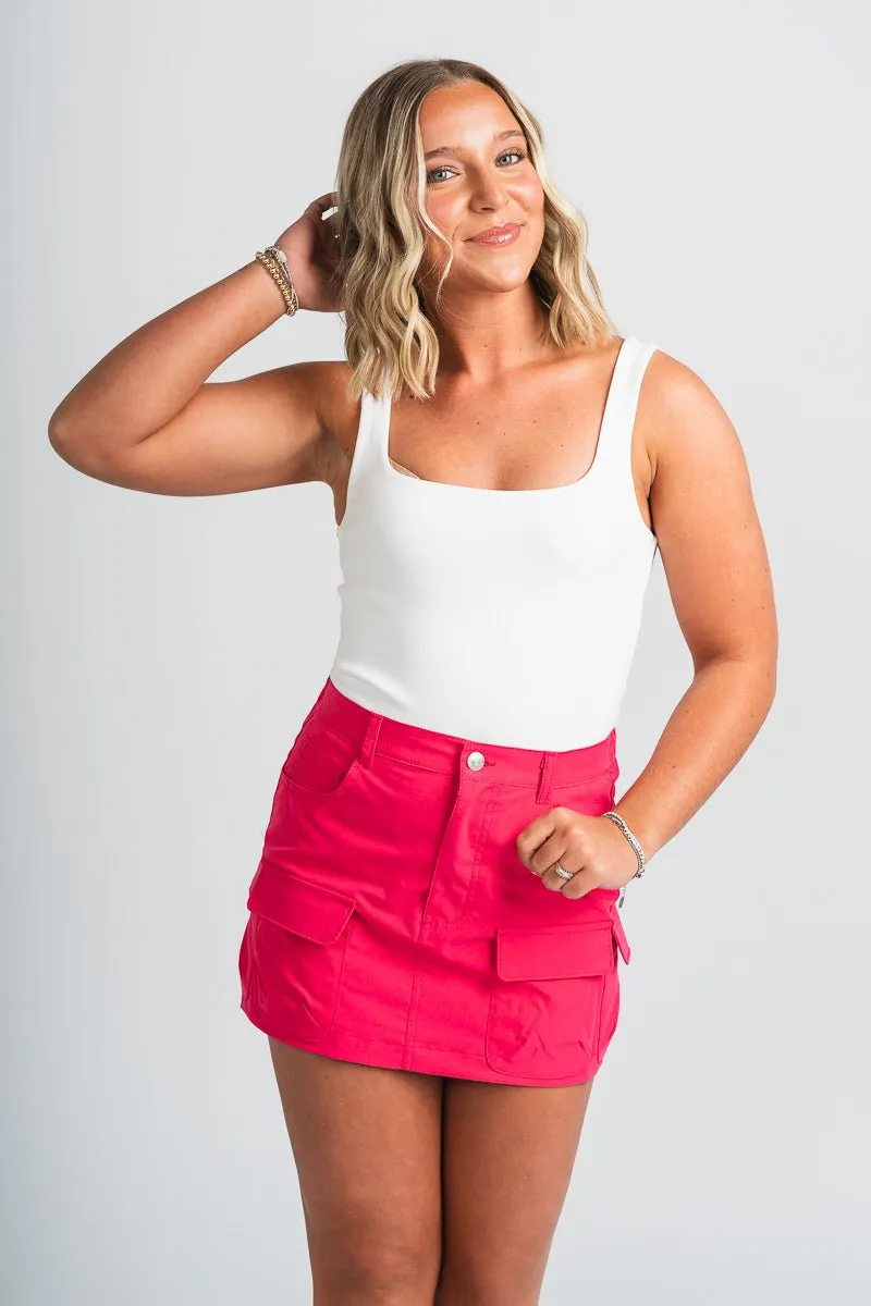 Cargo mini skirt fuchsia