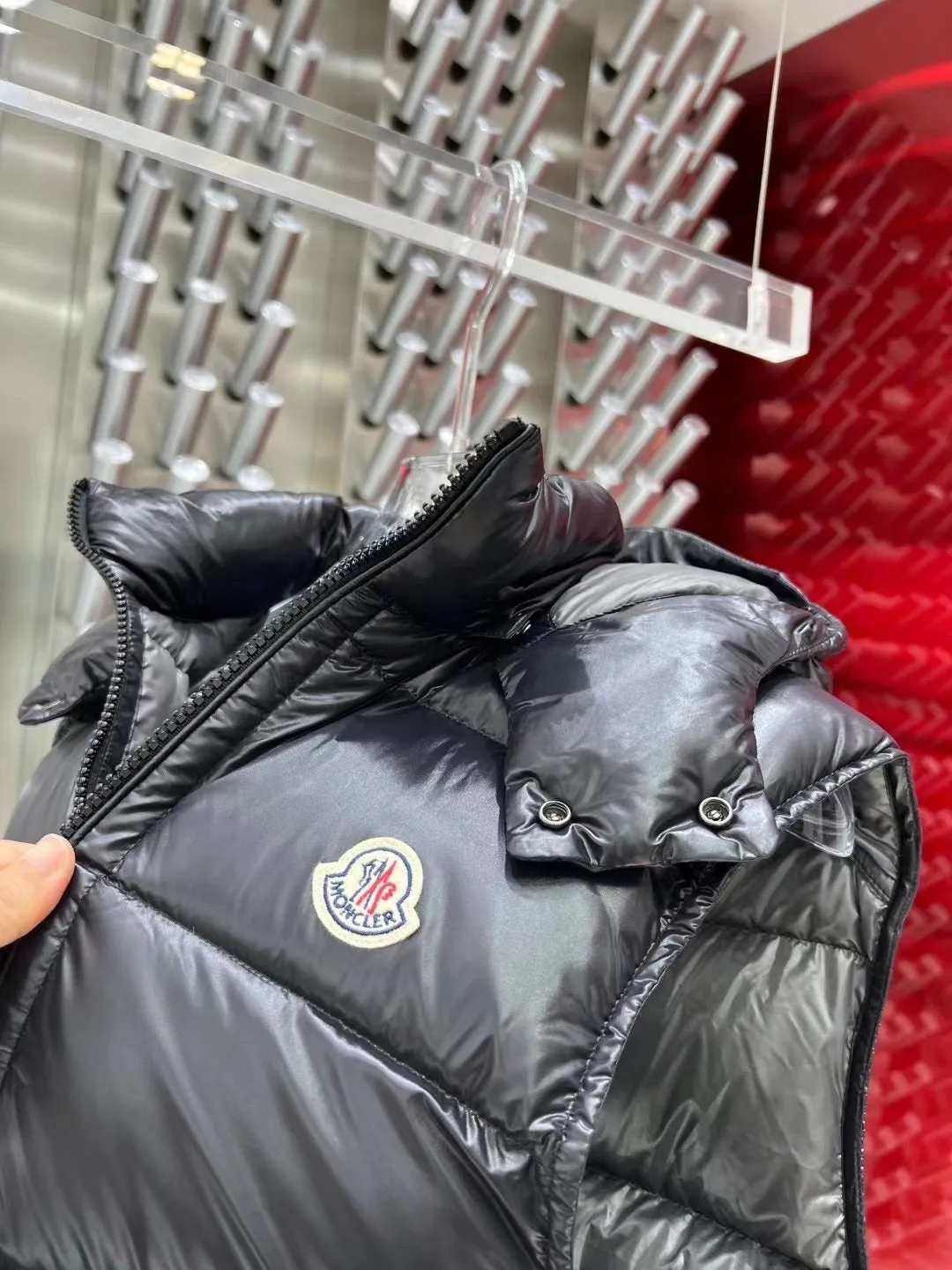 CLTH376 M Marsh Down Vest