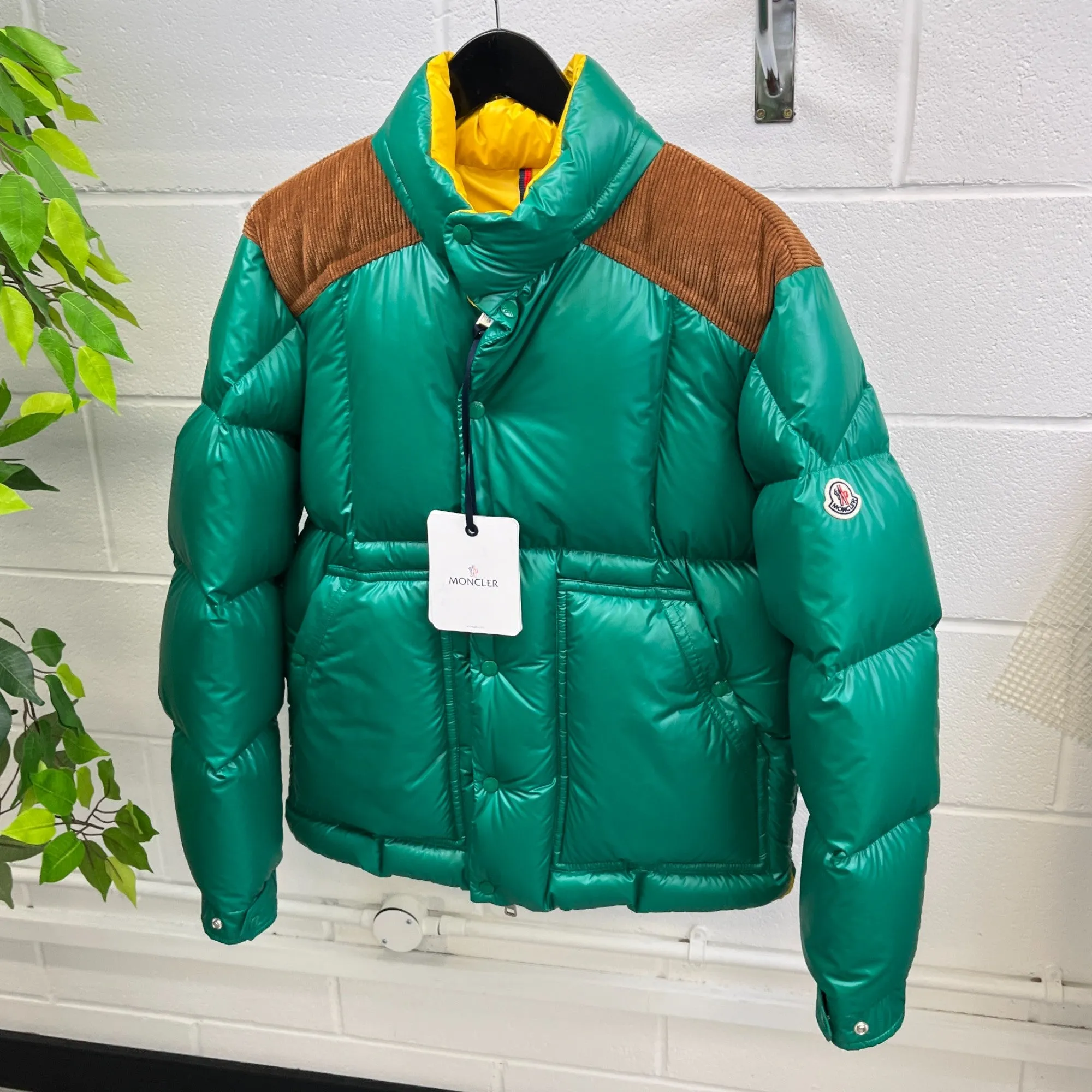 Men's Ain Down Jacket Green Size 3 / L